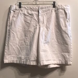 GAP white shorts Size 16